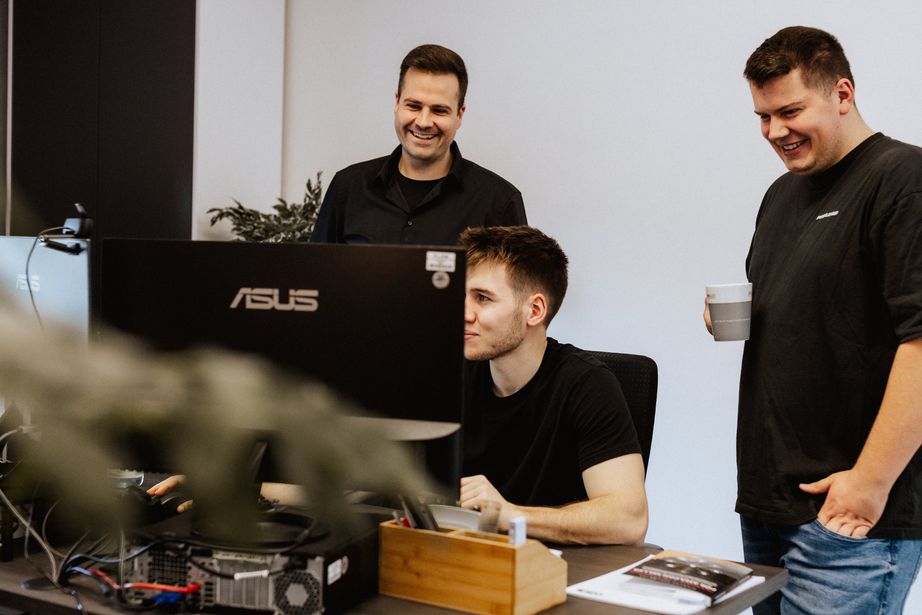 Mitarbeiterbild am PC